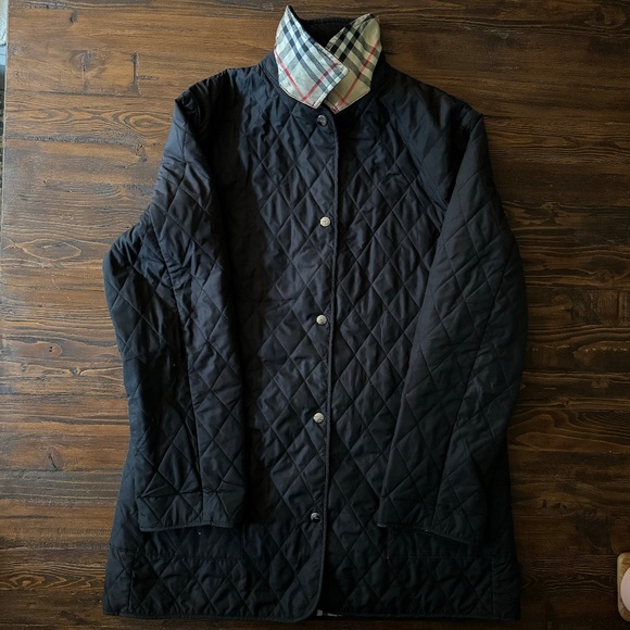 GTD Authentic Burberry Quilted Barn Jacket, black, L